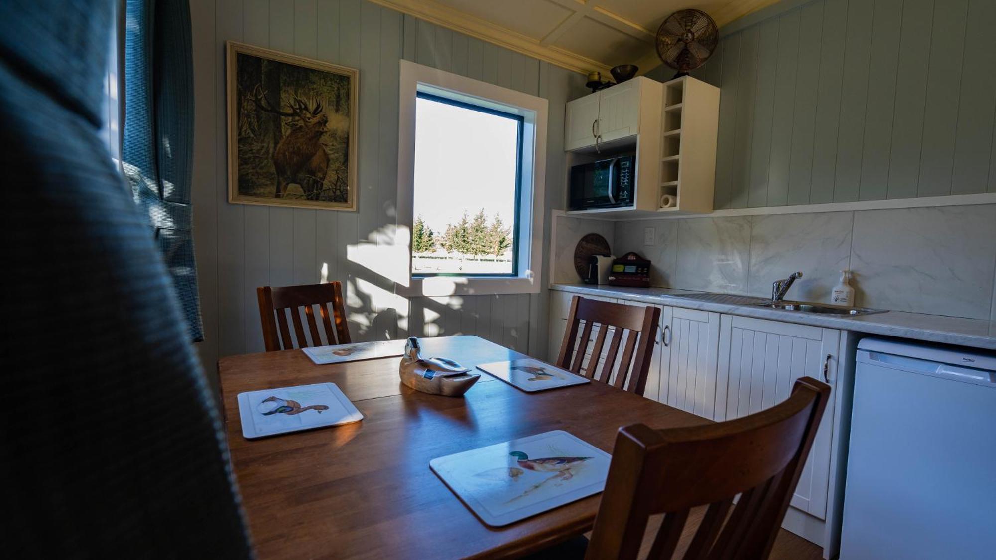 The Jolly Poacher Retreat Blenheim Room photo