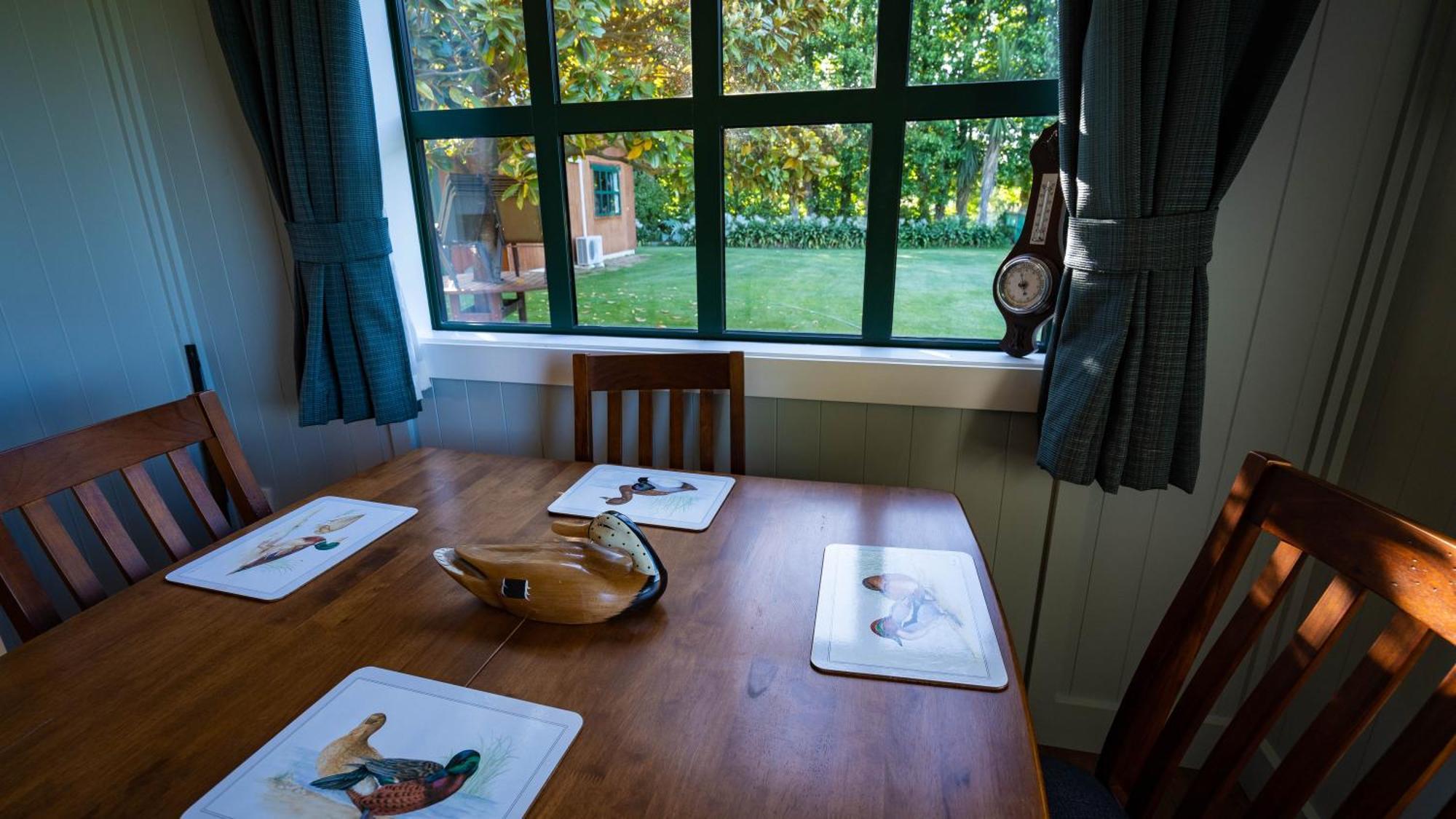The Jolly Poacher Retreat Blenheim Room photo